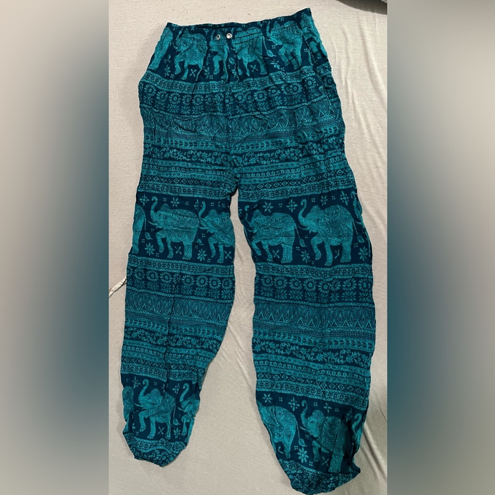 Light weight cotton pants with elastic ankle from a Spanish street market!